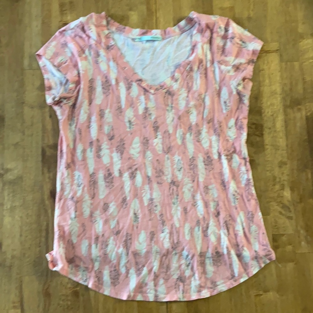 Pink maurices top with feather designs